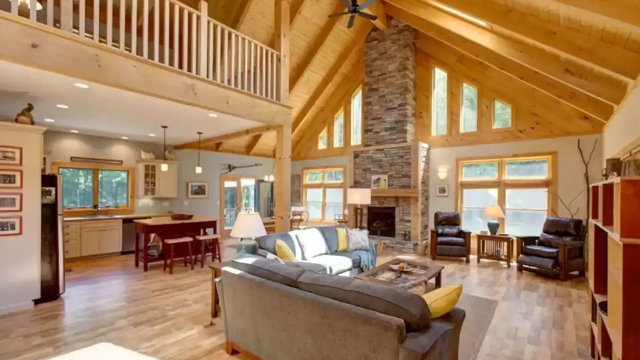 Photo of Livingroom in Meredith