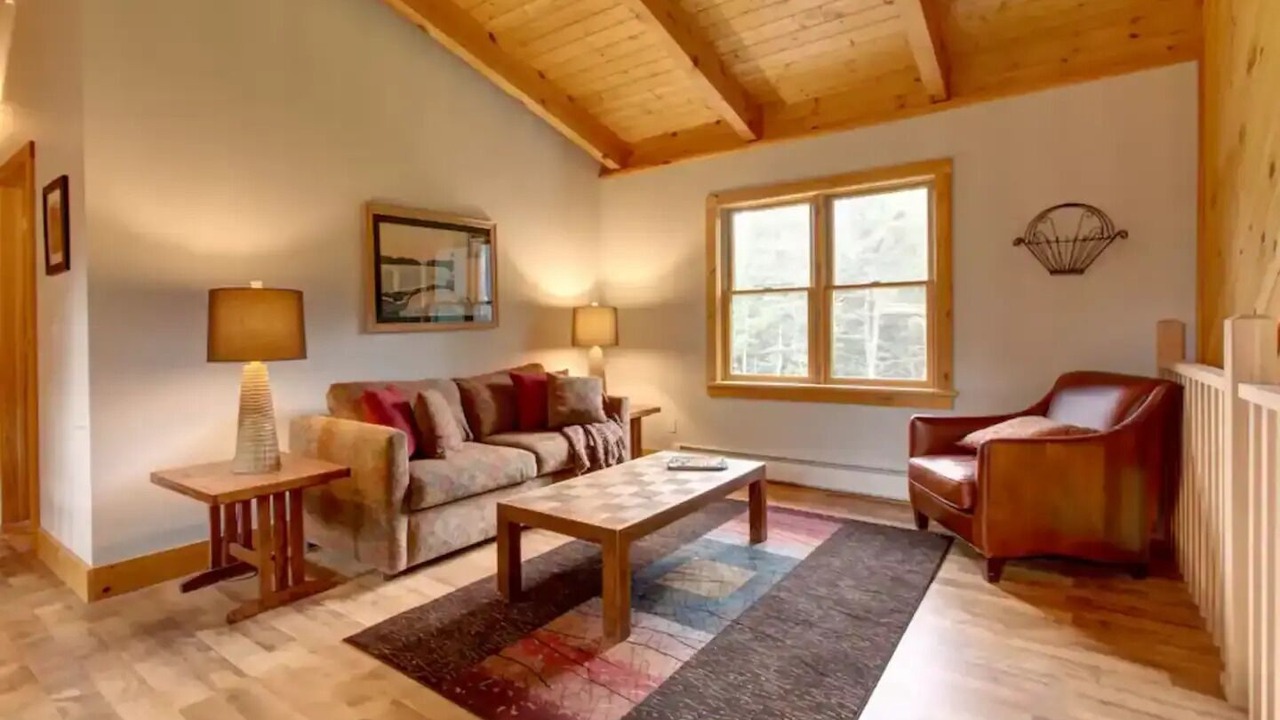 Photo of Livingroom in Meredith