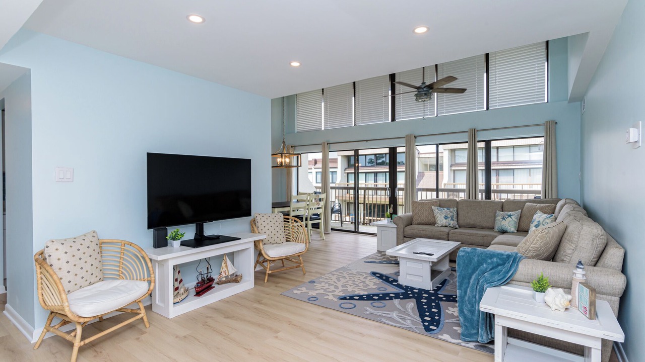 Photo of Livingroom in Caine Woods