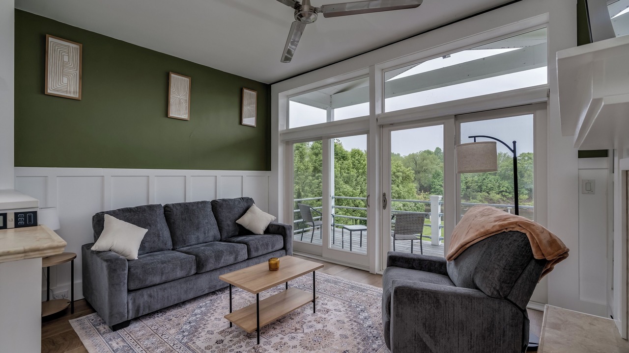 Photo of Livingroom in Watertown