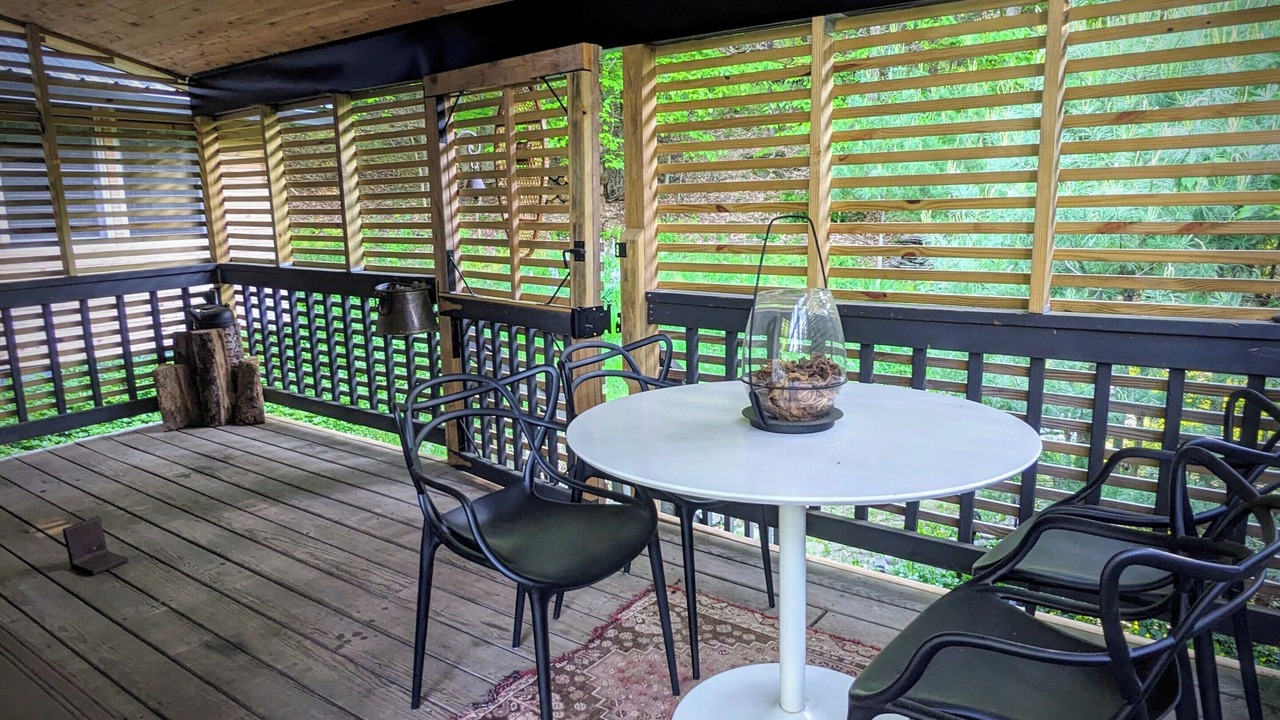 Photo of Outdoor in Smallwood