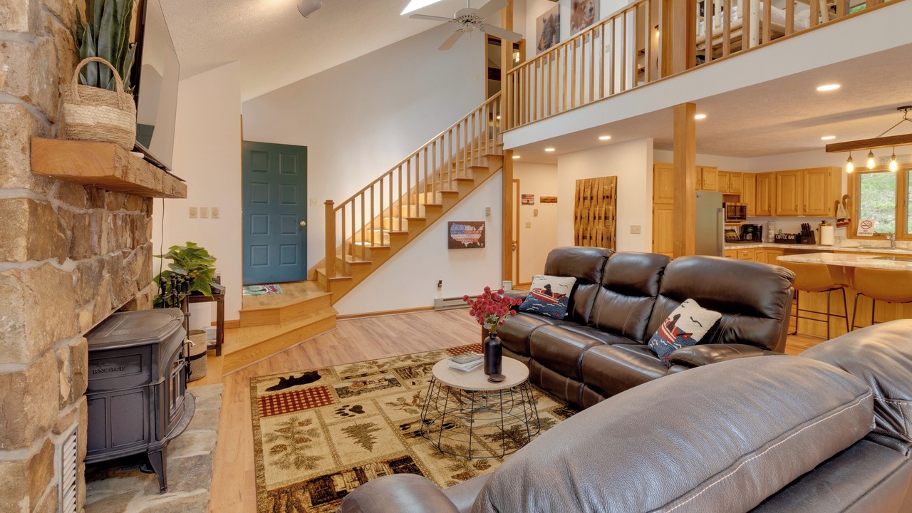 Photo of Livingroom in Alpine Lake