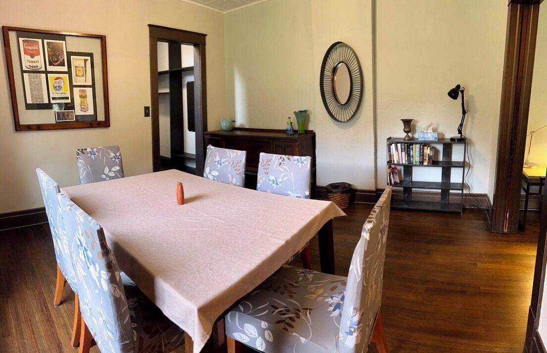Photo of Livingroom in Downtown Niagara Falls