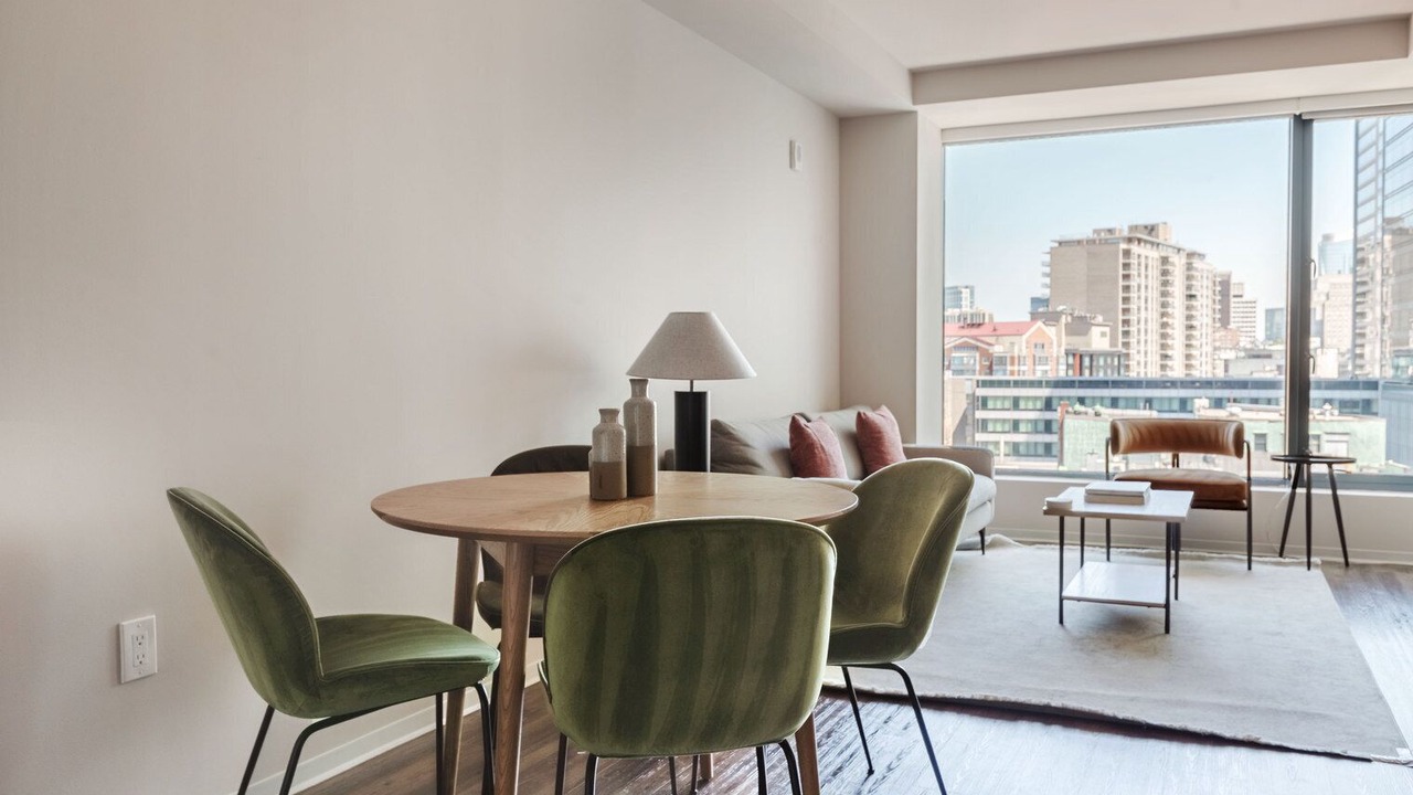 Photo of Livingroom in Theatre District