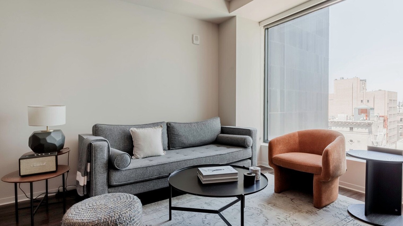 Photo of Livingroom in Theatre District
