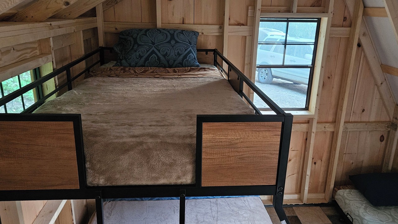 Photo of Bedroom in Mount Storm
