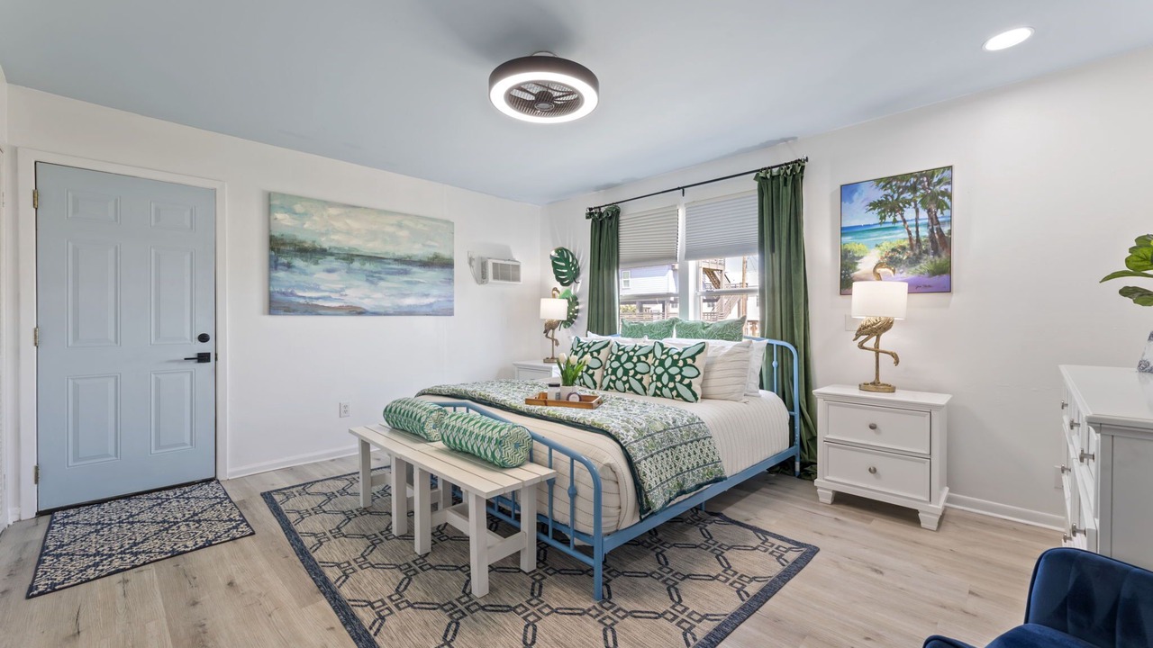 Photo of Bedroom in Pirates Beach
