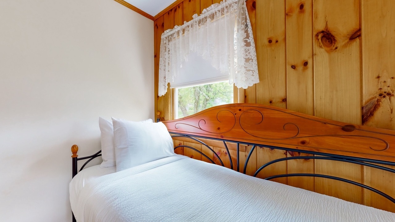 Photo of Bedroom in Lake George