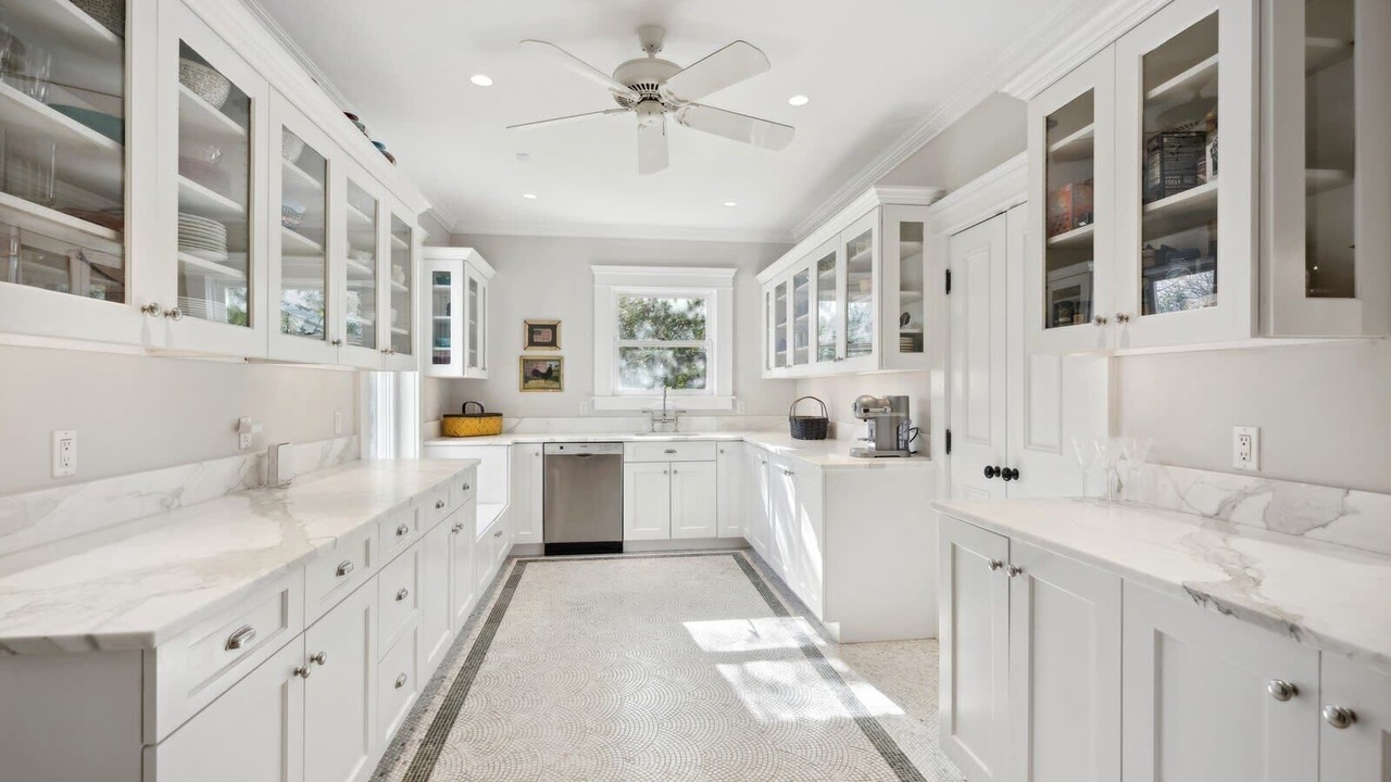 Photo of Kitchen in Village of Southampton