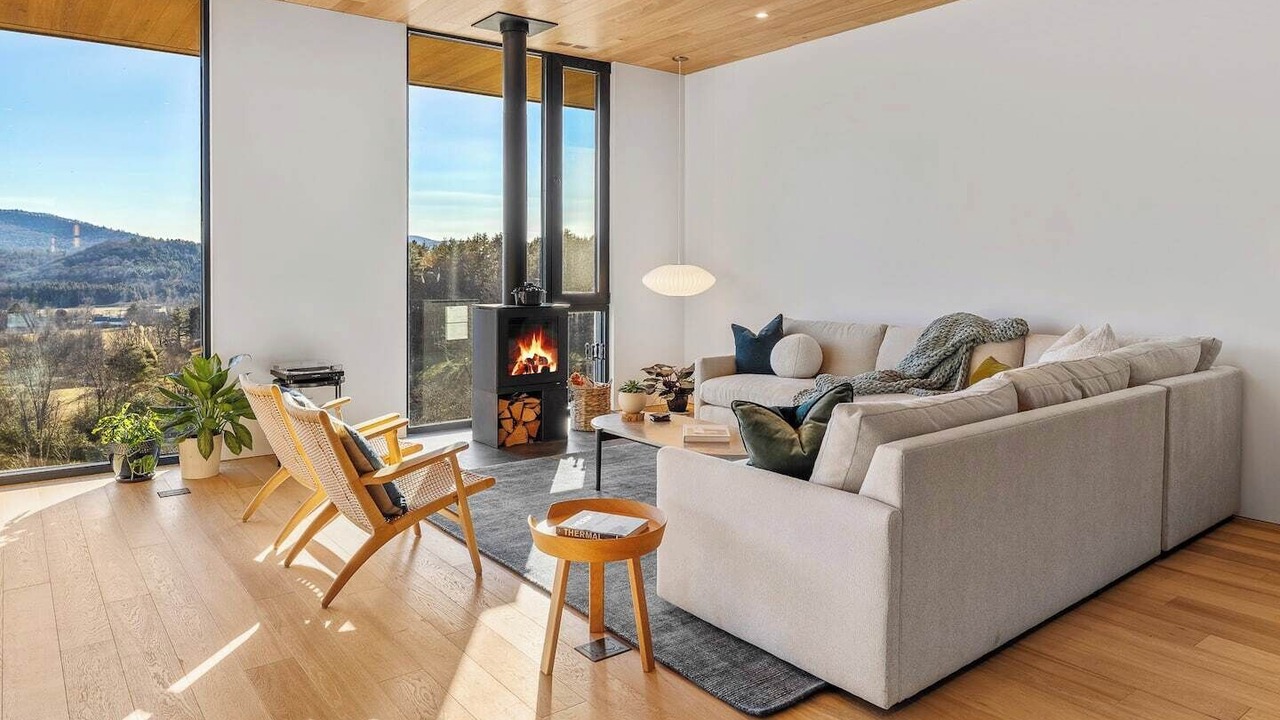 Photo of Livingroom in Brownsville