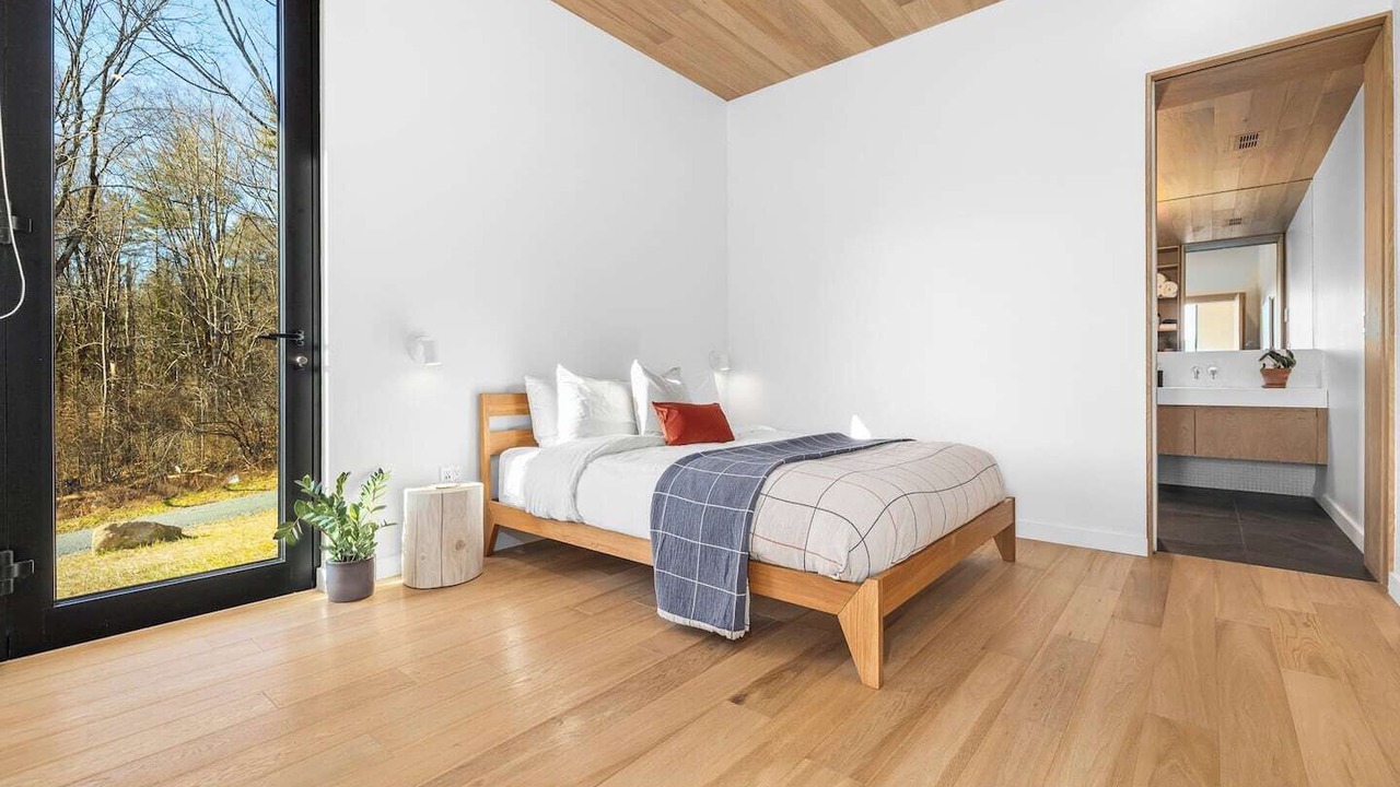 Photo of Bedroom in Brownsville