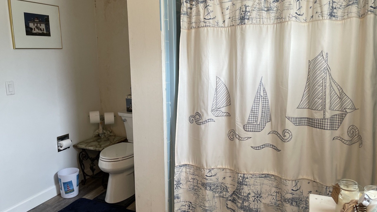 Photo of Bathroom in Holcomb