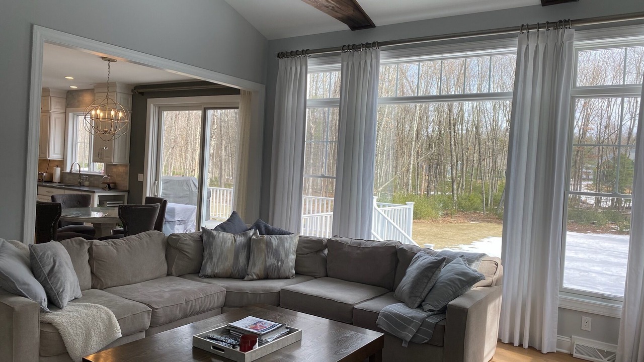 Photo of Livingroom in Saratoga Springs