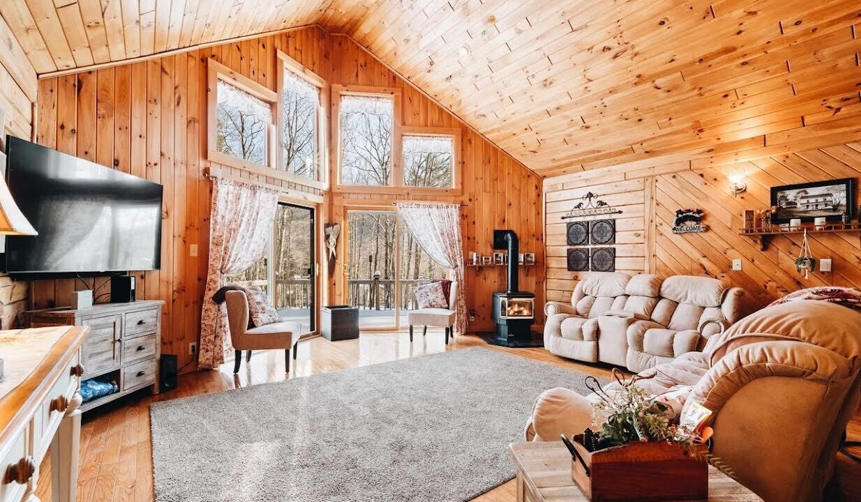 Photo of Livingroom in Warren