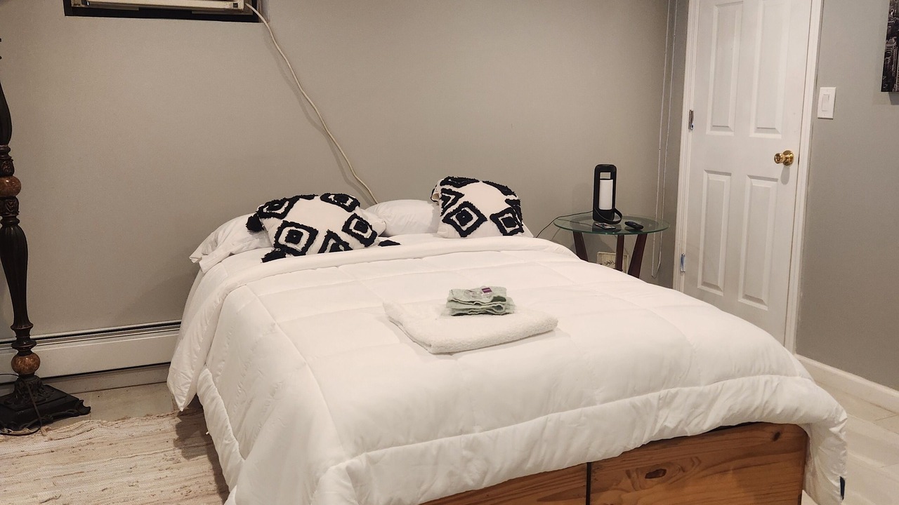 Photo of Bedroom in North Valley Stream