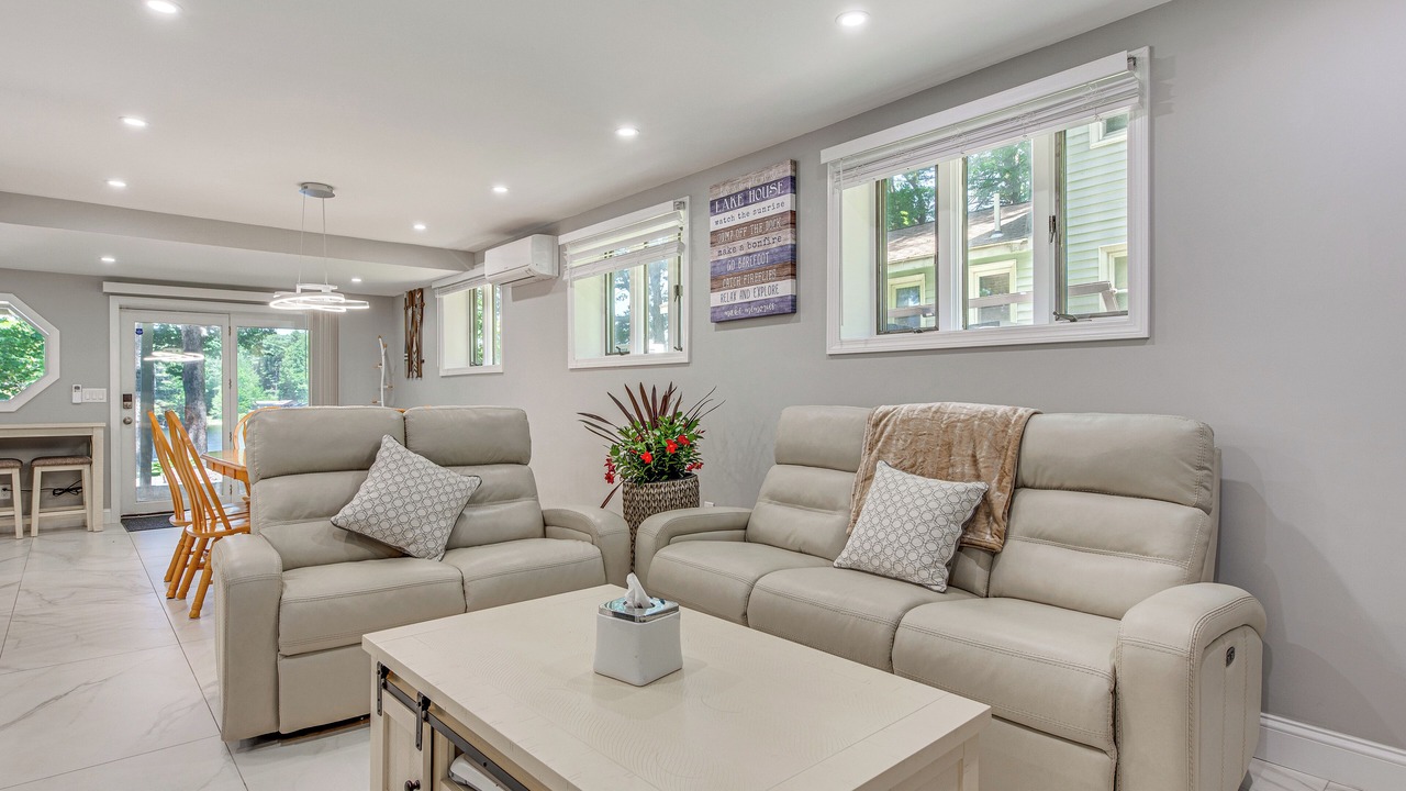 Photo of Livingroom in Barrington