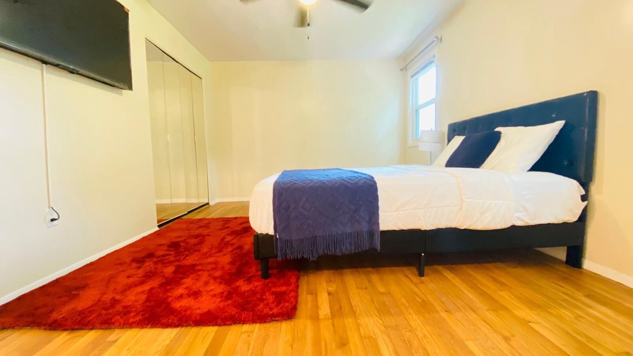 Photo of Bedroom in Laurel