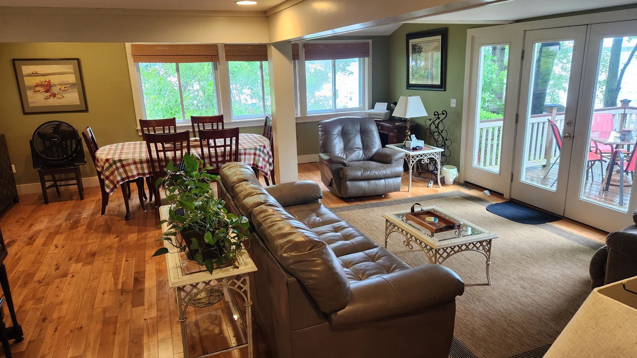 Photo of Livingroom in Holcomb