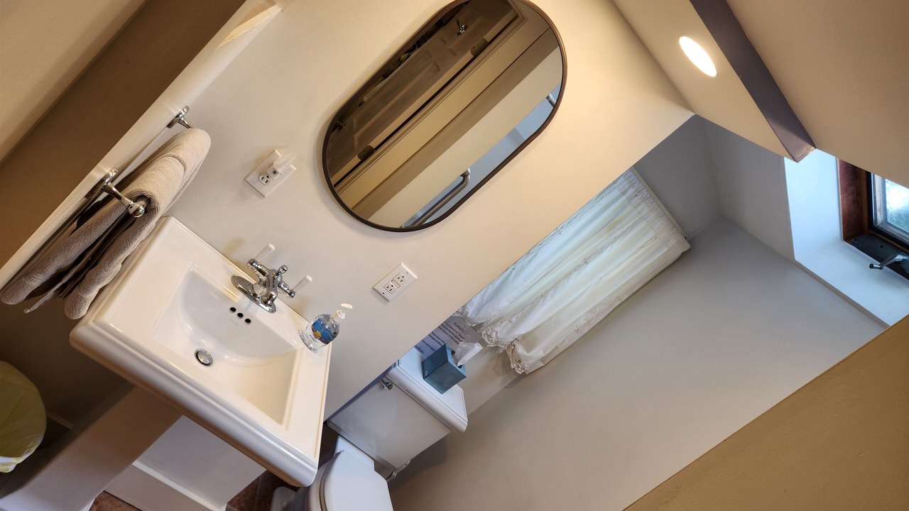Photo of Bathroom in Holcomb