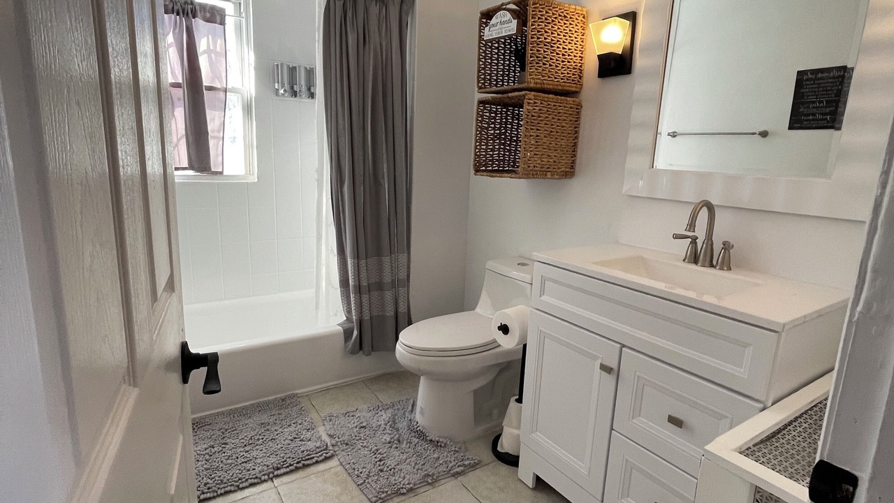 Photo of Bathroom in Hicksville