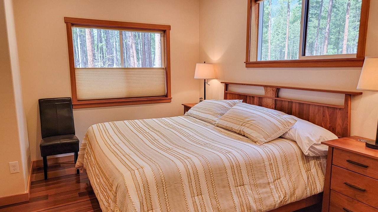 Photo of Bedroom in Mazama
