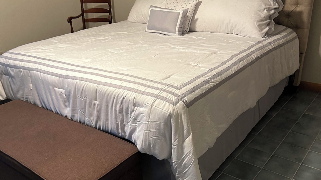 Photo of Bedroom in Sunapee