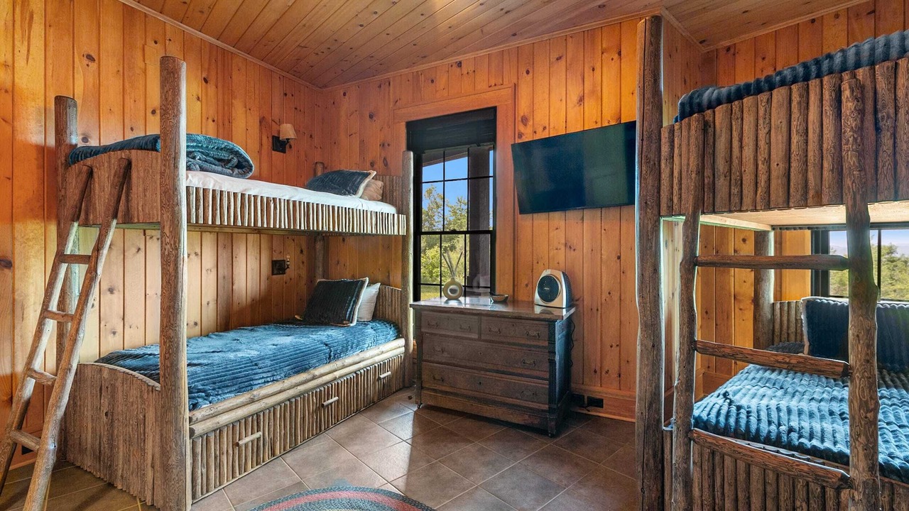 Photo of Bedroom in Ludlow