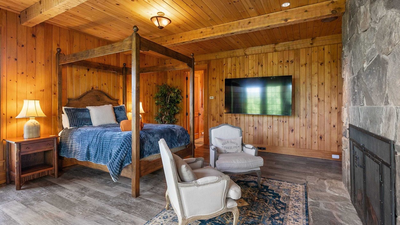 Photo of Bedroom in Ludlow