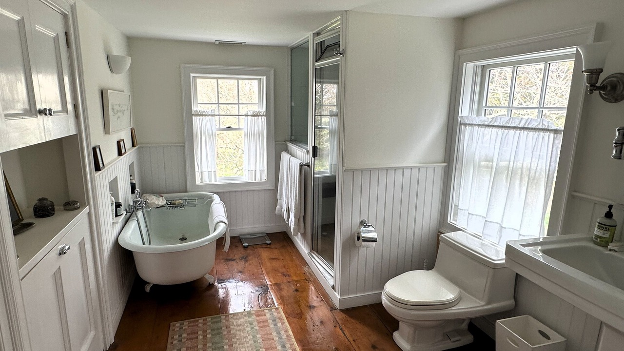 Photo of Bathroom in Water Mill