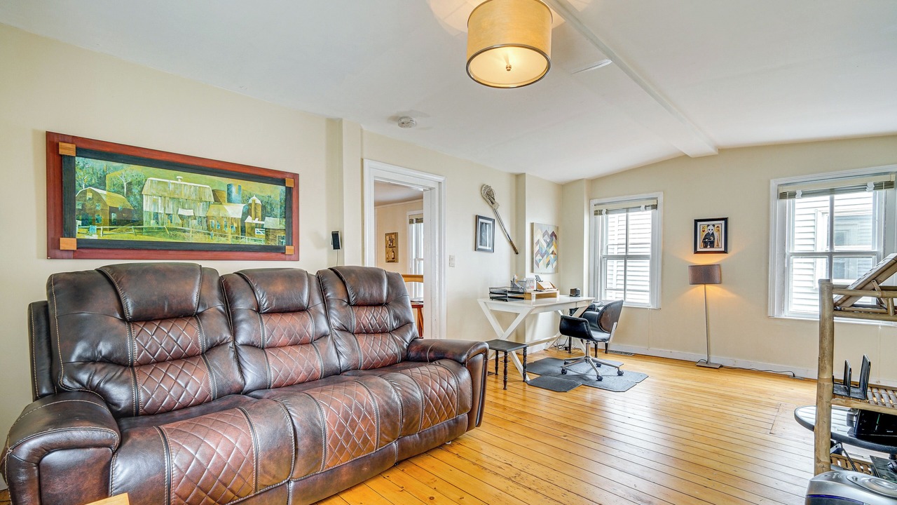 Photo of Livingroom in Bennington