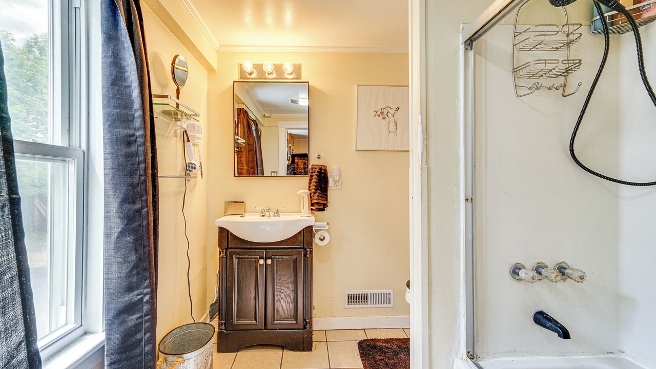 Photo of Bathroom in Bennington