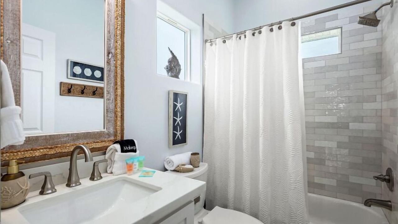 Photo of Bathroom in Terramar Beach