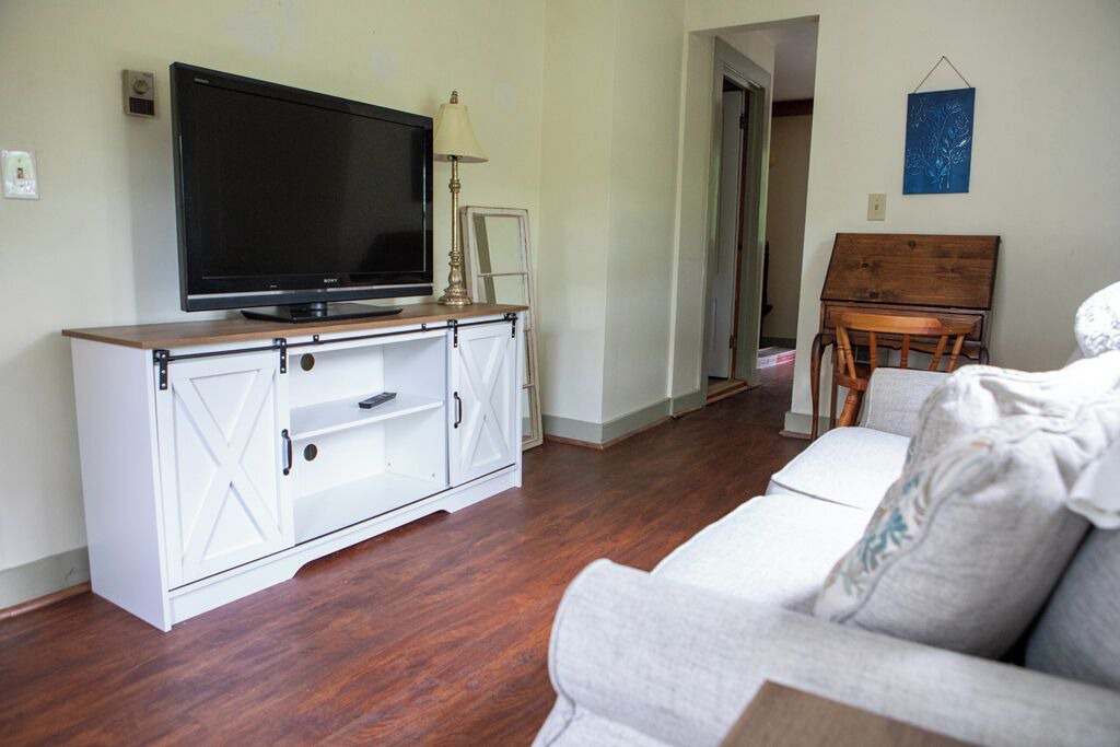 Photo of Livingroom in Sunapee