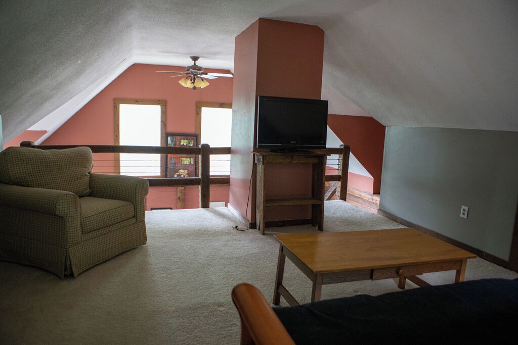 Photo of Livingroom in Sunapee