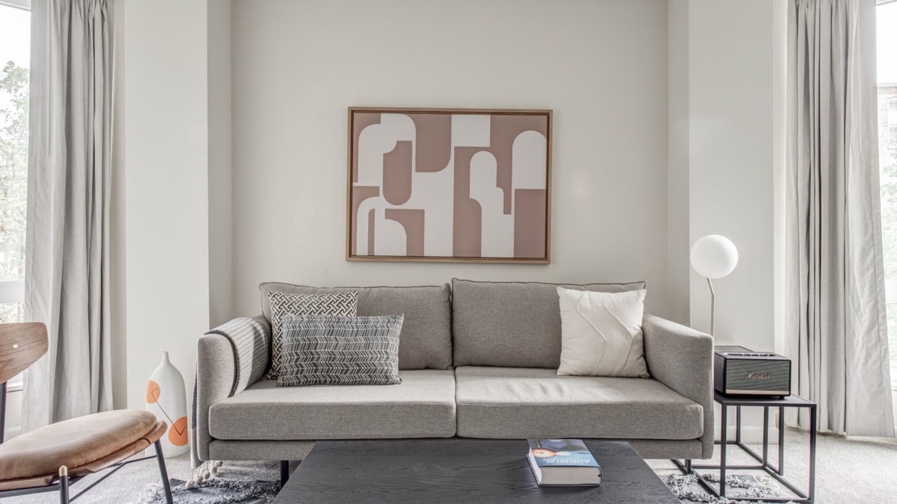Photo of Livingroom in Back Bay