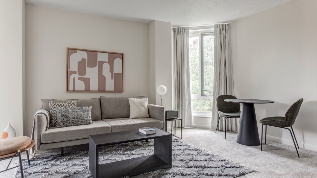 Photo of Livingroom in Back Bay
