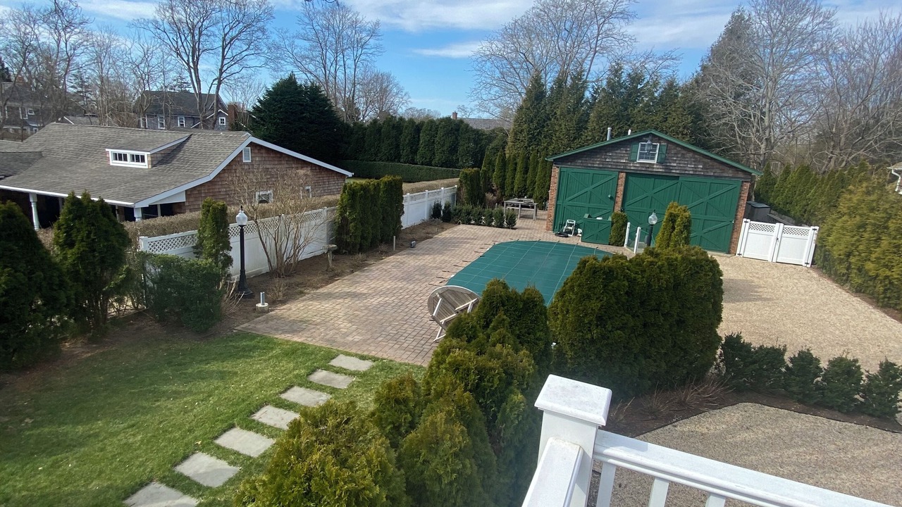 Photo of Outdoor in Village of Southampton