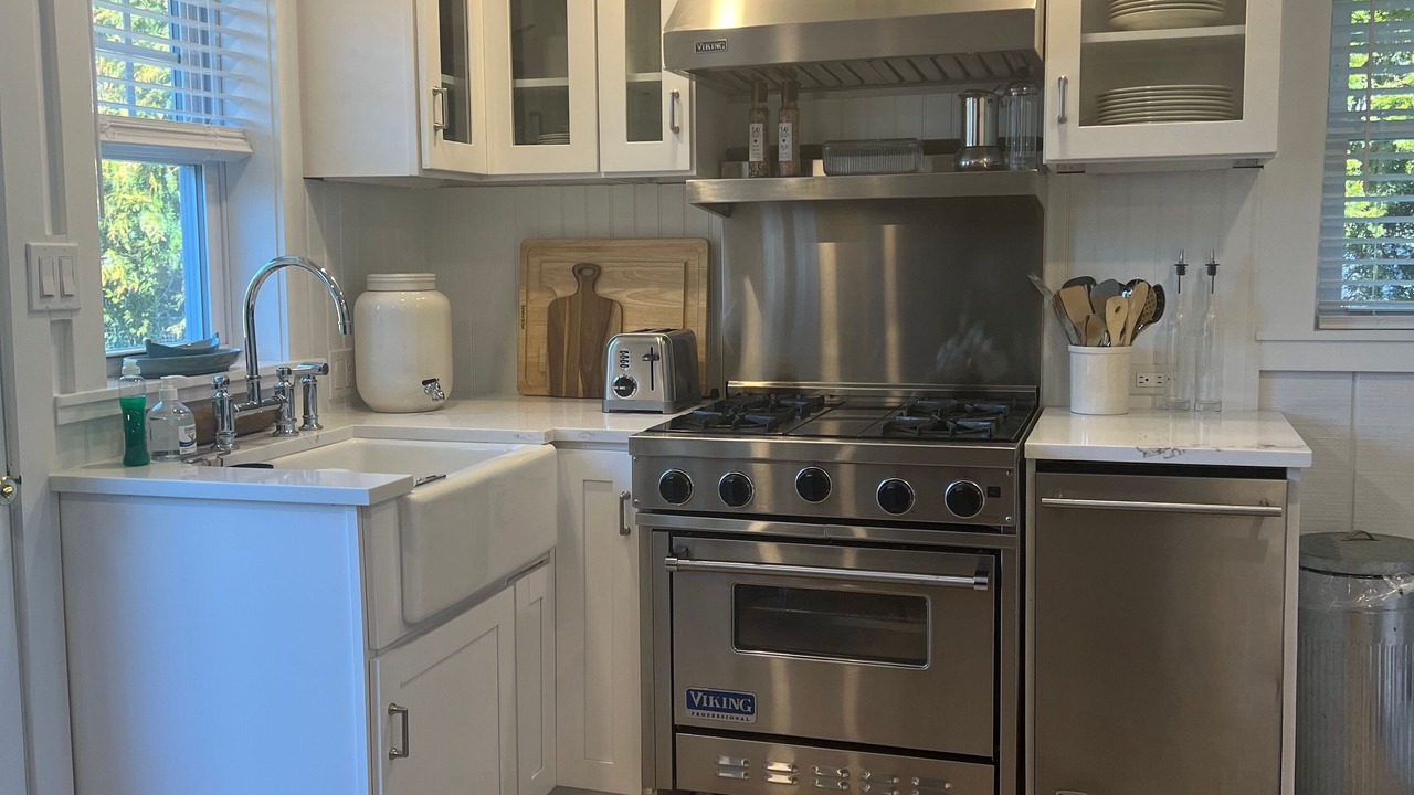 Photo of Kitchen in Village of Southampton