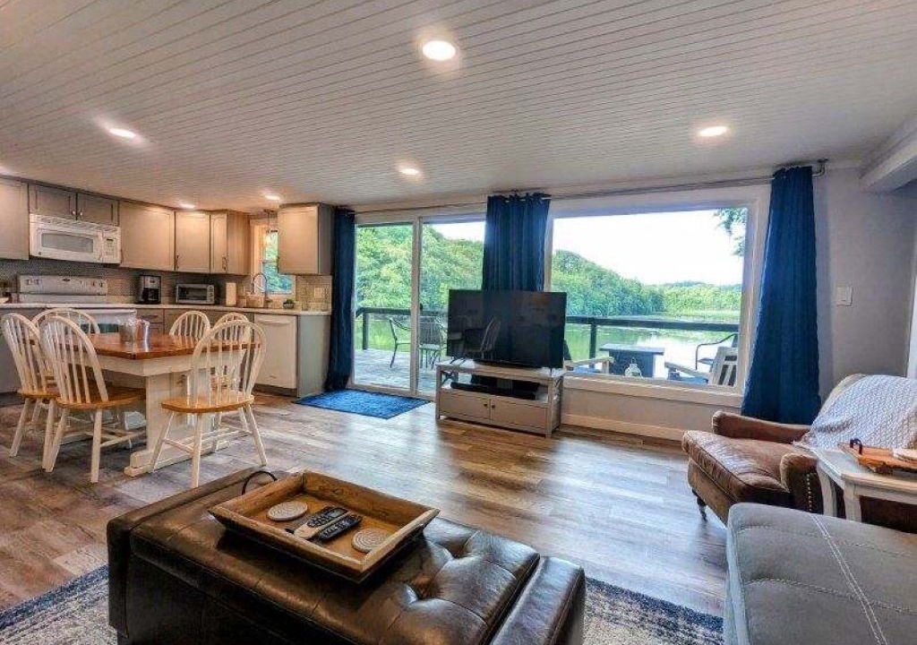Photo of Livingroom in South Byron