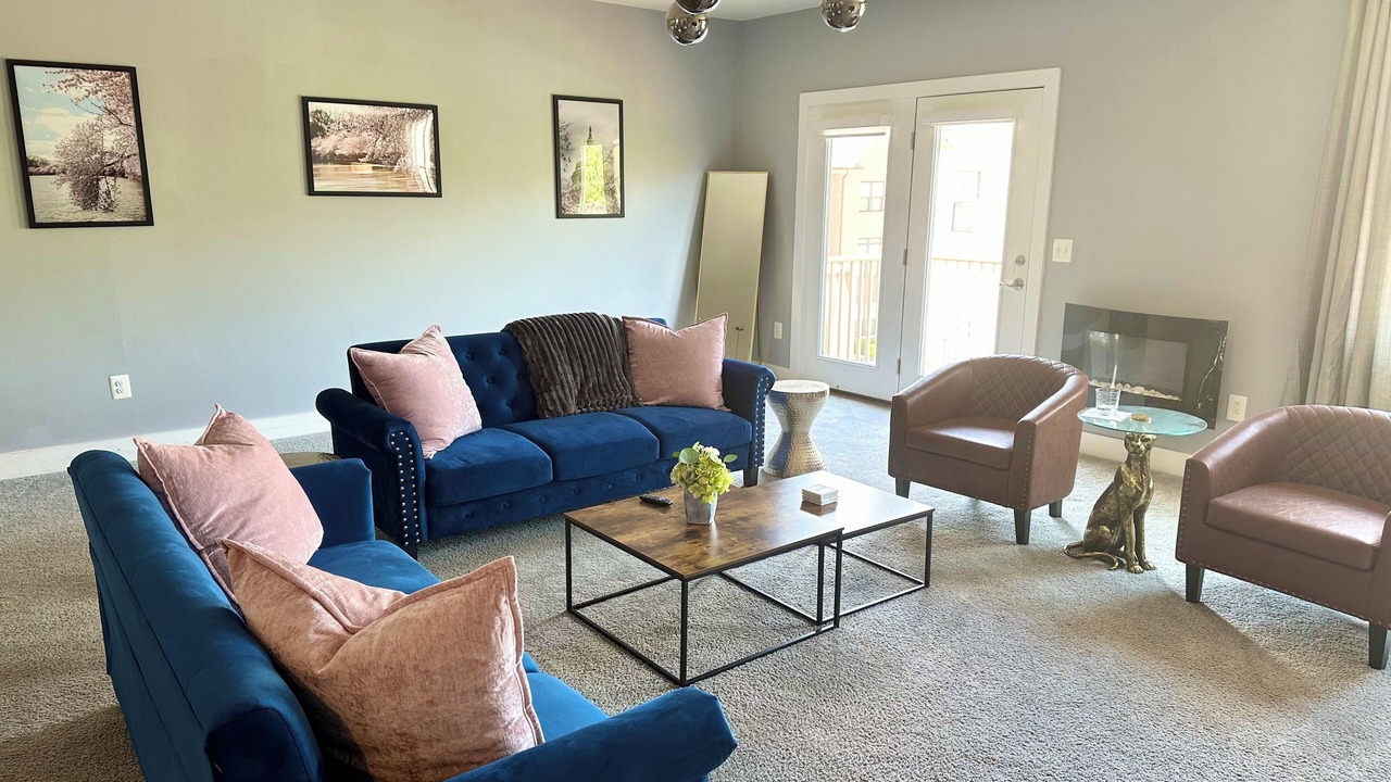 Photo of Livingroom in Ashburn