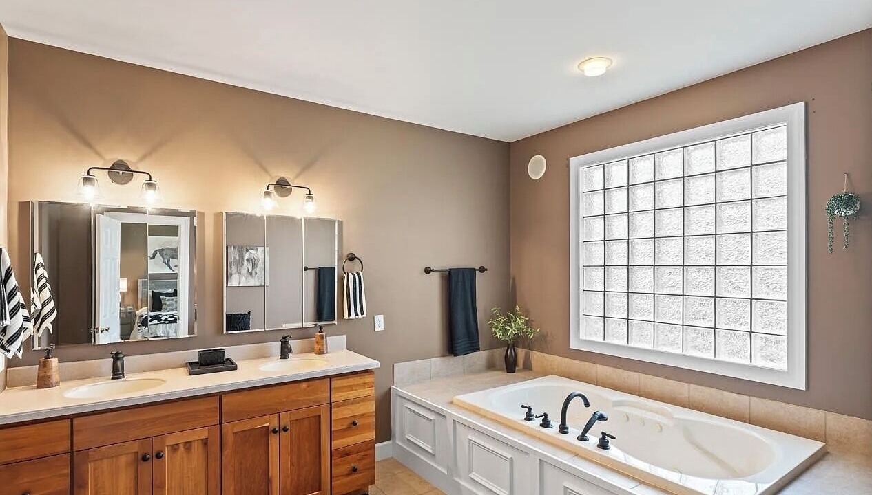 Photo of Bathroom in Saratoga Springs