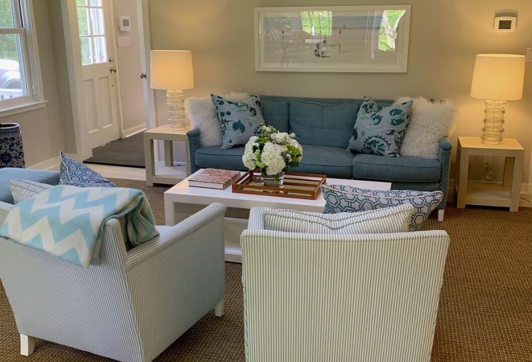 Photo of Livingroom in Village of Southampton