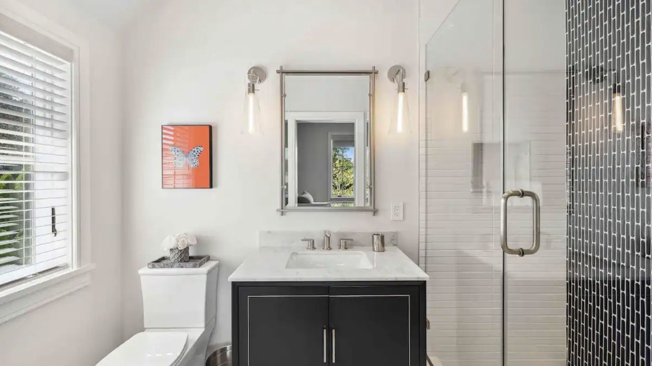 Photo of Bathroom in East Hampton North