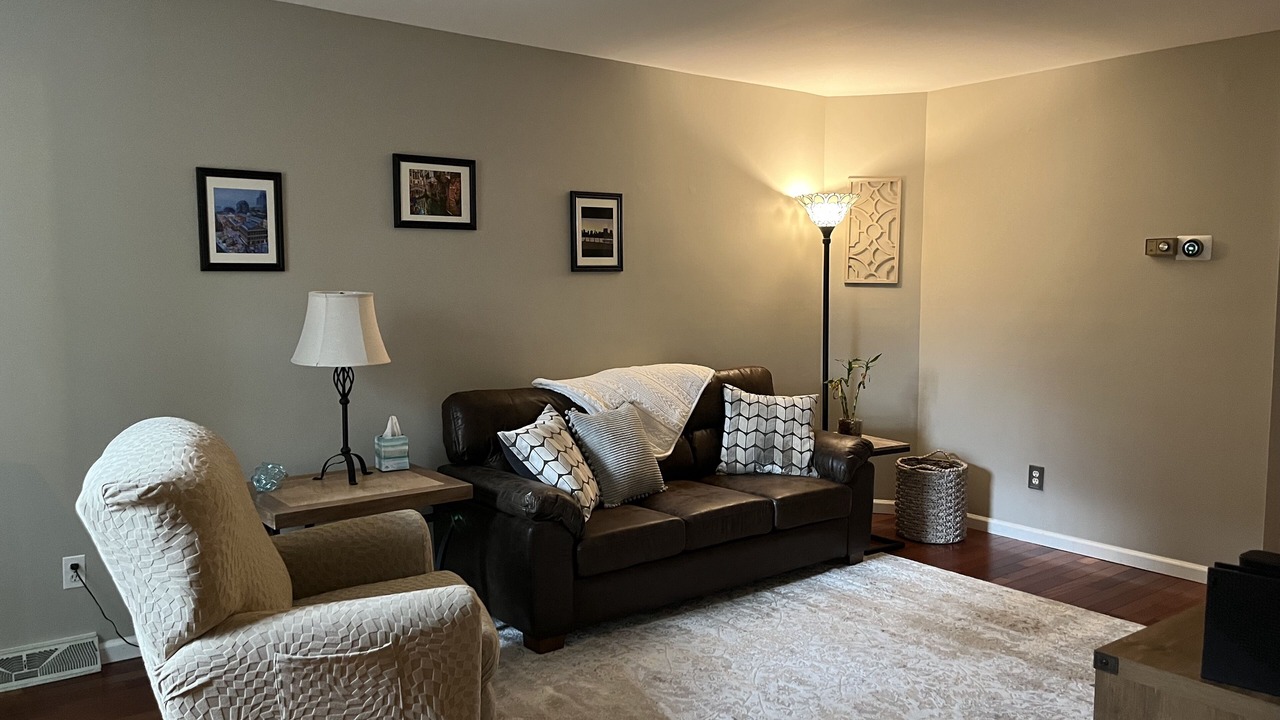 Photo of Livingroom in Geyser Crest