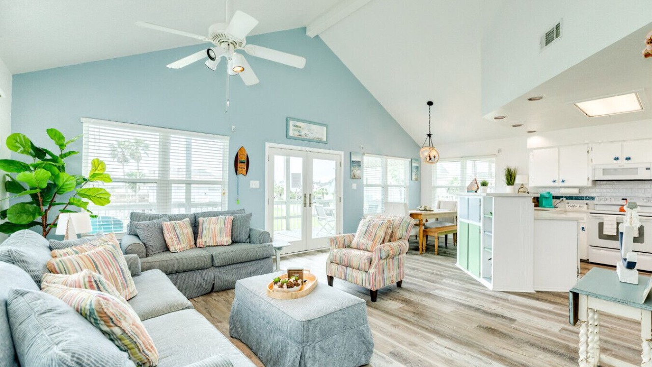 Photo of Livingroom in Terramar Beach
