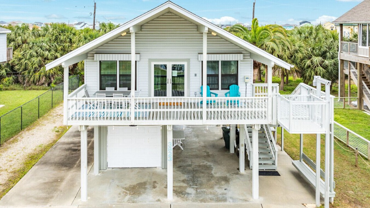 Photo of Patio Balcony in Terramar Beach