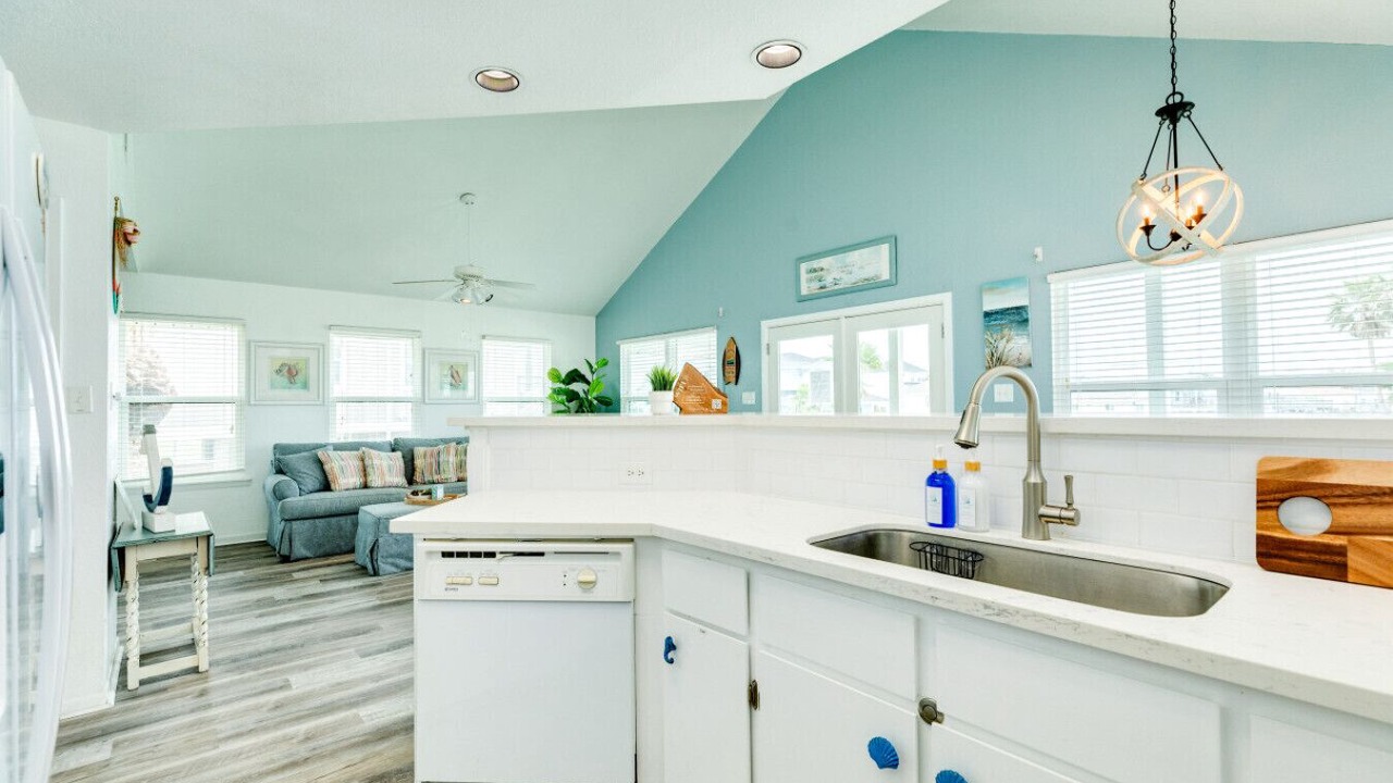 Photo of Kitchen in Terramar Beach