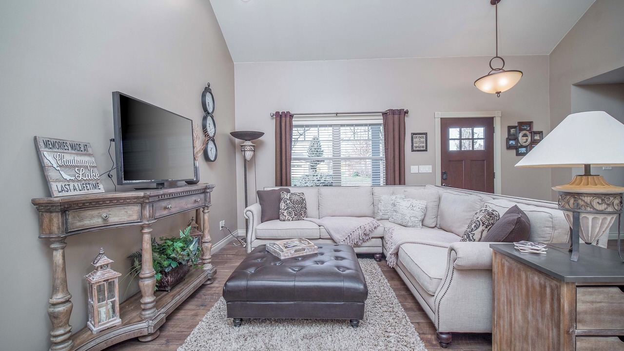 Photo of Livingroom in Bemus Point