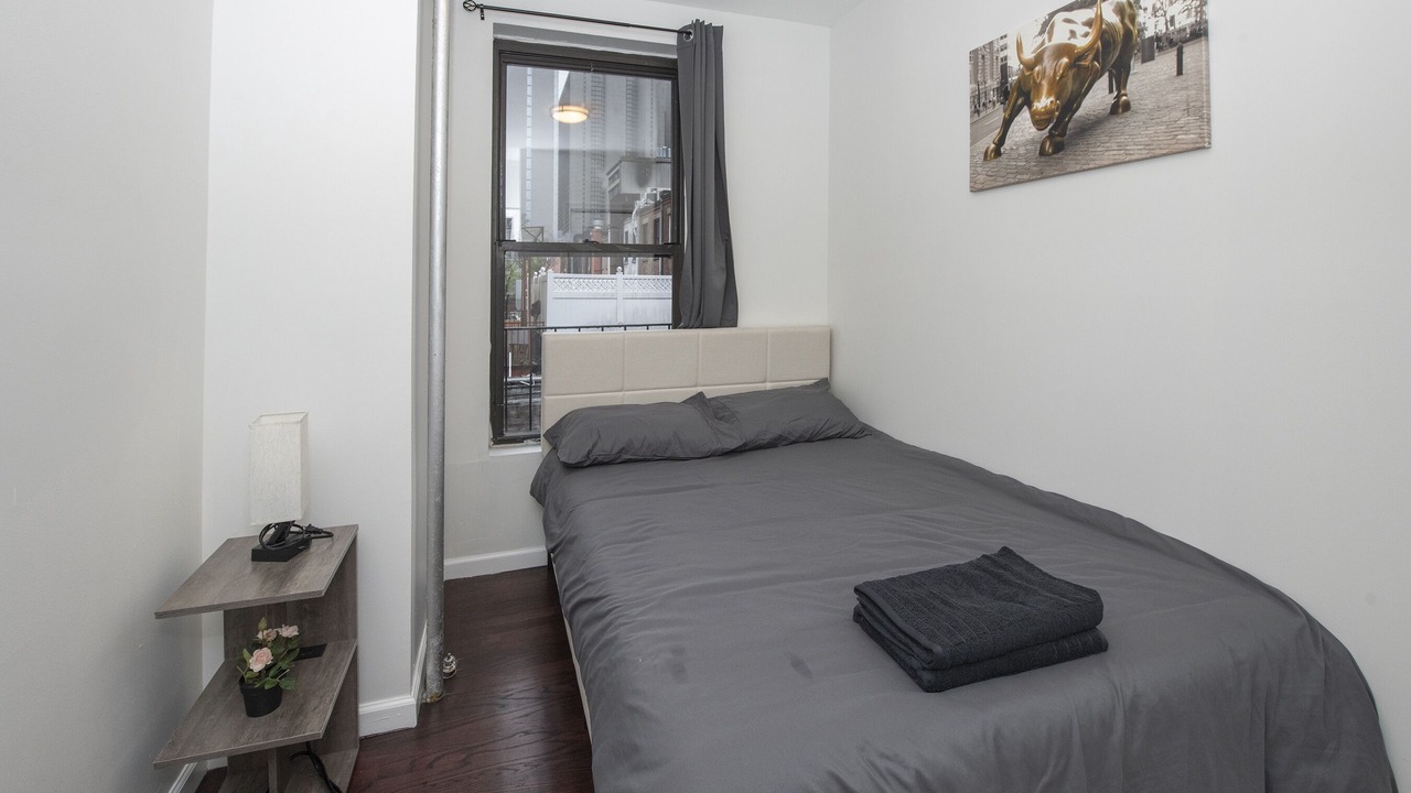 Photo of Bedroom in Garment District