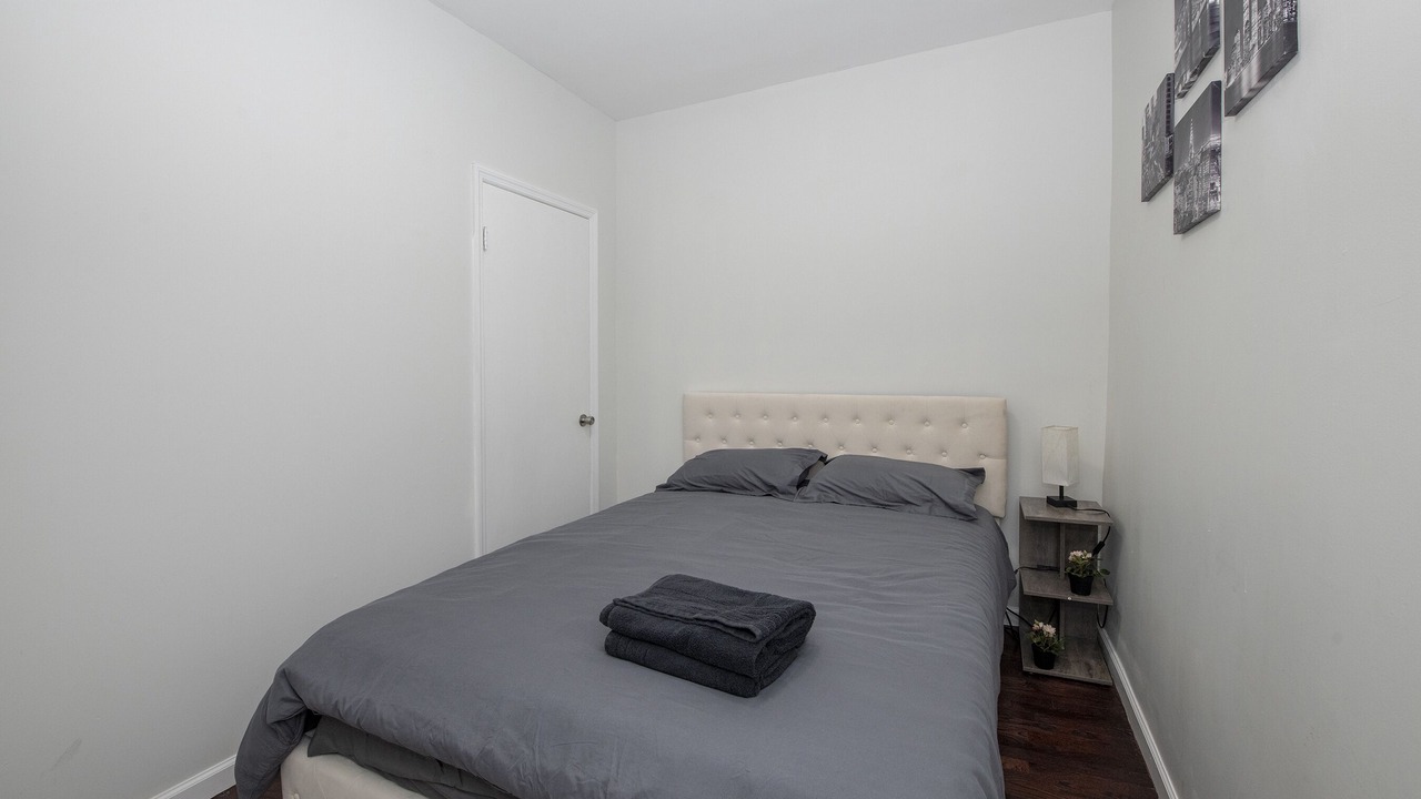 Photo of Bedroom in Garment District